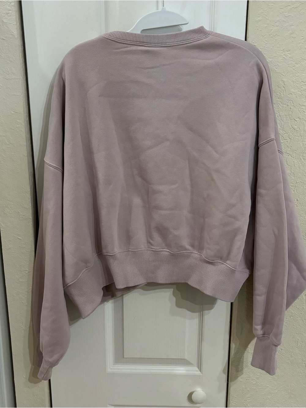 Nike x SoulCycle Women’s Oversized Crewneck Cropped Sweatshirt - Platinum Violet - Picture 6 of 8